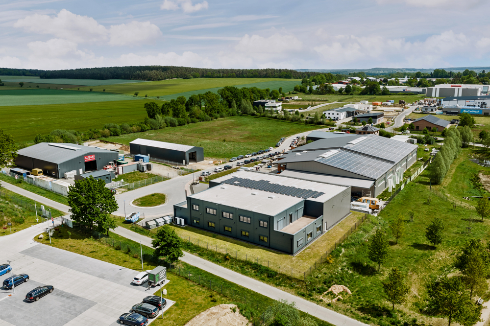 * Hallen - und Bürogebäude * - DJI_20260519123603_0016_D