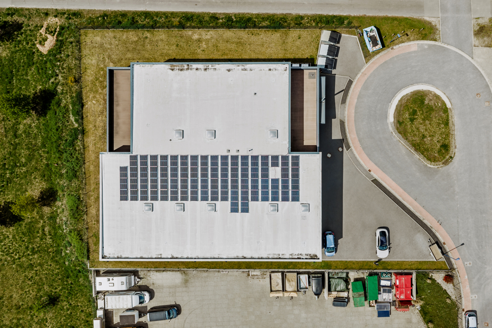 * Hallen - und Bürogebäude * - DJI_20260519123755_0023_D