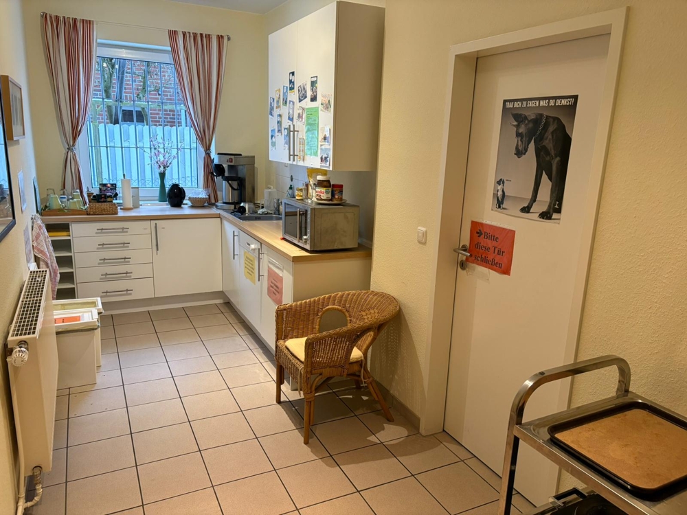 * Praxis/Bürofläche in Häcklingen * - Küchenbereich