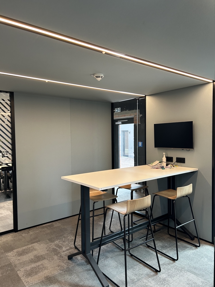 Büro- und Gewerbeflächen in der ehemaligen GARAGE Lüneburg - auch Teilmiete möglich - image00026