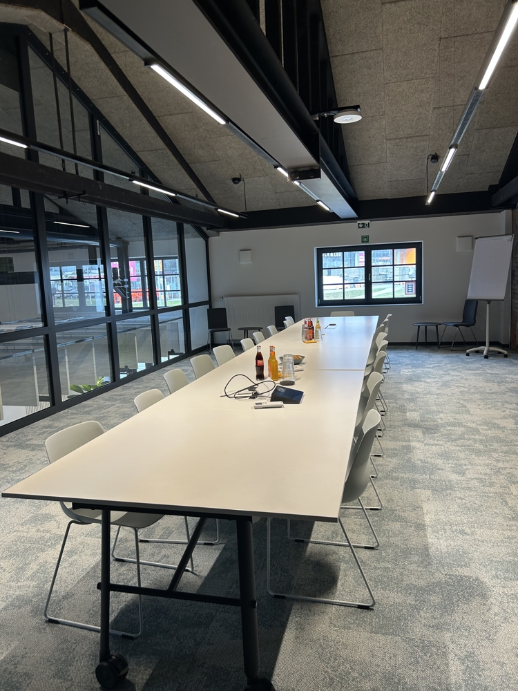 Büro- und Gewerbeflächen in der ehemaligen GARAGE Lüneburg - auch Teilmiete möglich - image00072