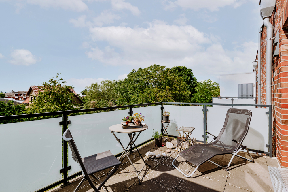 Wohnen mit Komfort – zentral & durchdacht in Lüneburg! - Sonnen-Balkon