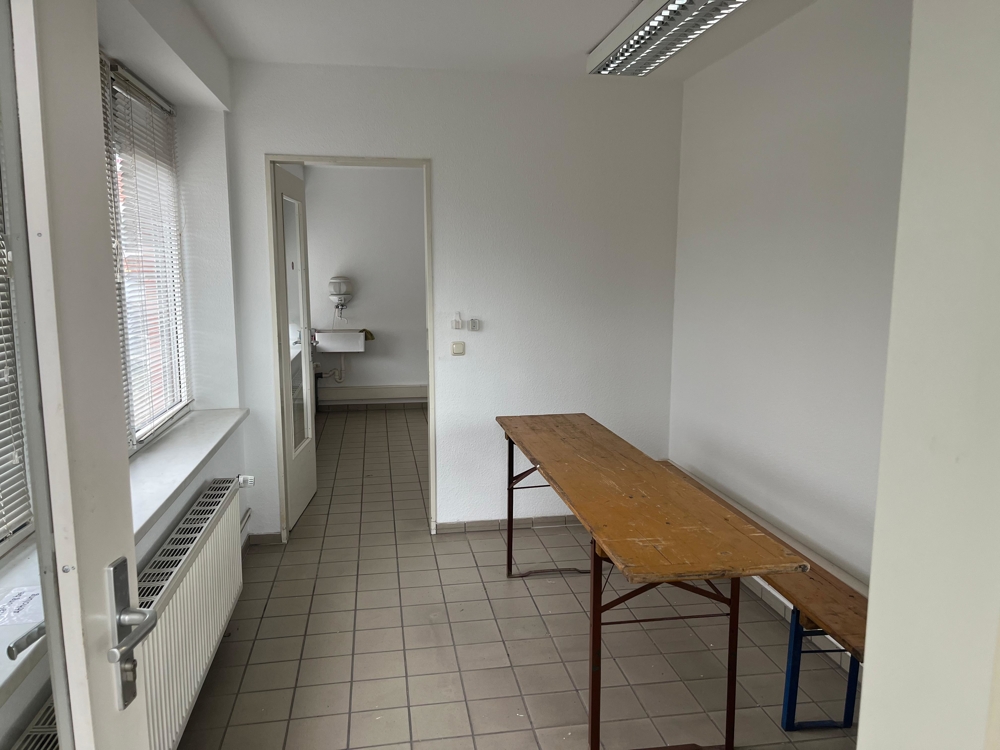 * Hallenfläche mit Büro in Lüneburg * - WhatsApp Image 2025-06-19 at 11.54.07