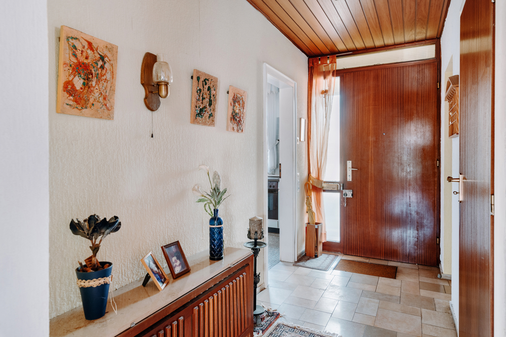 Einfamilienhaus mit großem Südgrundstück in ruhiger Lage von Seevetal-Maschen! - Entree