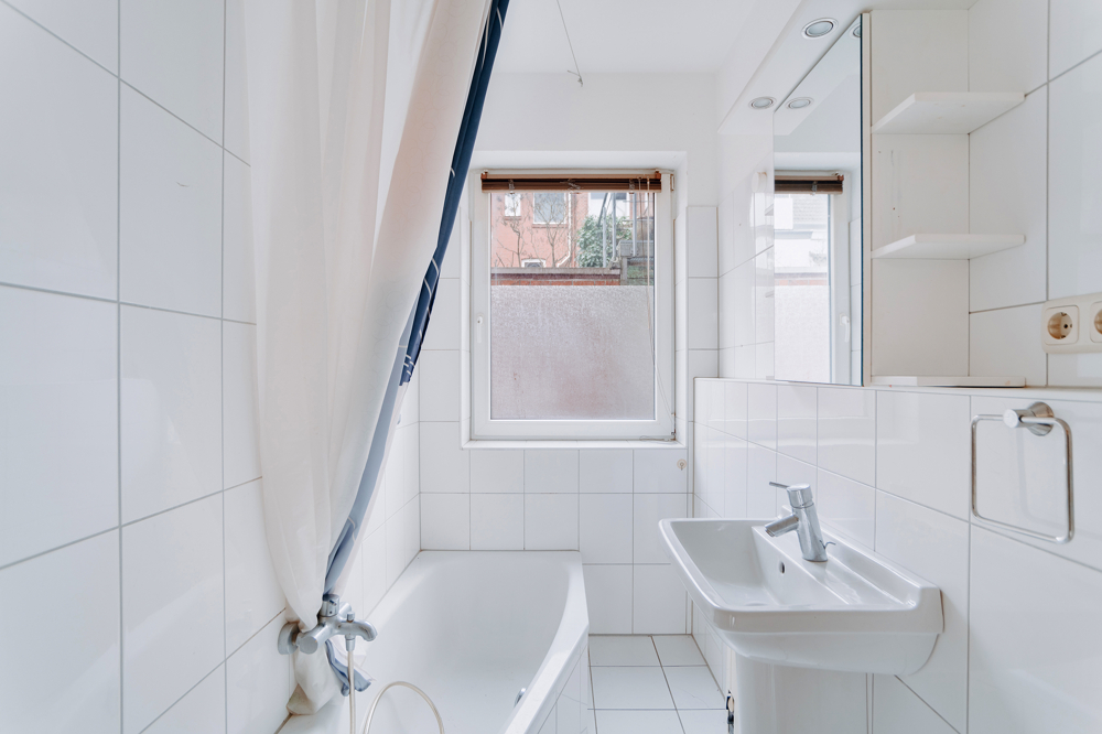 Direkt im Roten Feld - Vermietete Terrassenwohnung - Badezimmer