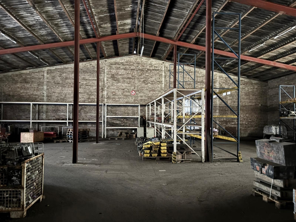 * Hallenfläche im Lüneburger Hafen * - Kaltlager