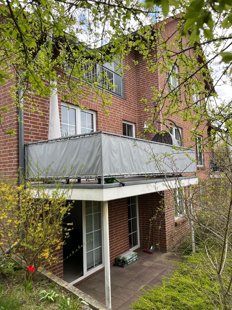 Neues Zuhause mit Balkon, Terrasse und Garten - Sonnenseite