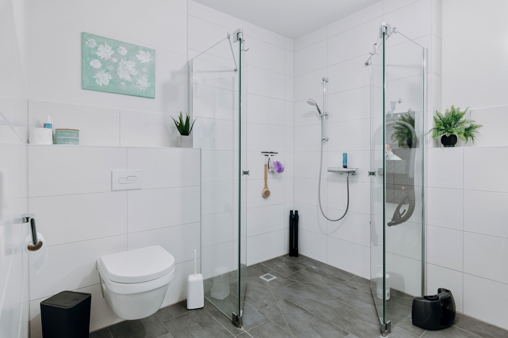 Einziehen und wohlfühlen: Stilvolle 2-Zimmer-Wohnung in Bardowick - Bad