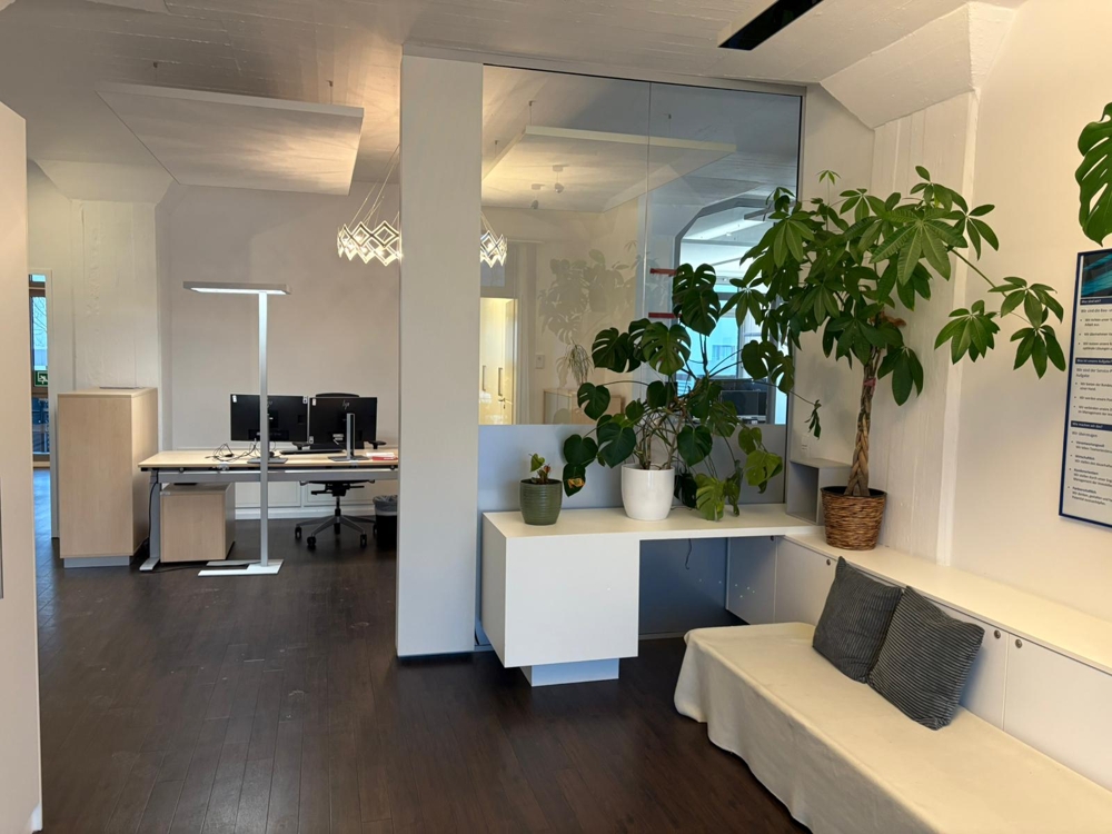 * Ihre Bürofläche im Speicherquartier! * - Eingangsbereich