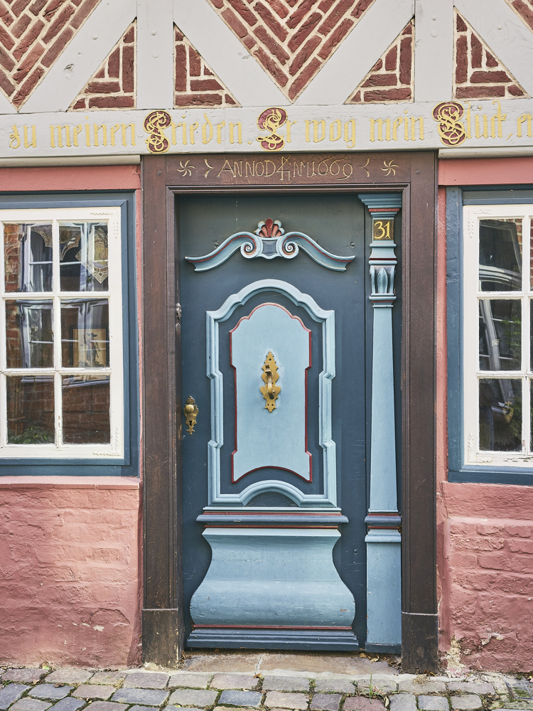 Ankommen und genießen – Stilvolle 2-Zimmer-Wohnung mit Balkon - Lueneburg