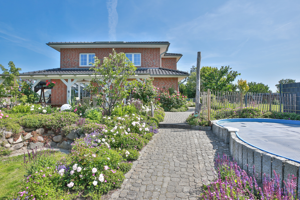 Wunderschönes und modernes Einfamilienhaus mit Pool in Südergellersen! - Poolbereich