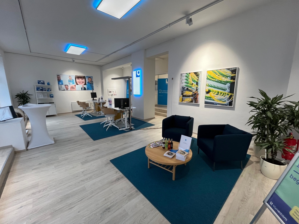 *Großzügige Laden oder Bürofläche in Lüneburg * - Showroom Eingangsbereich