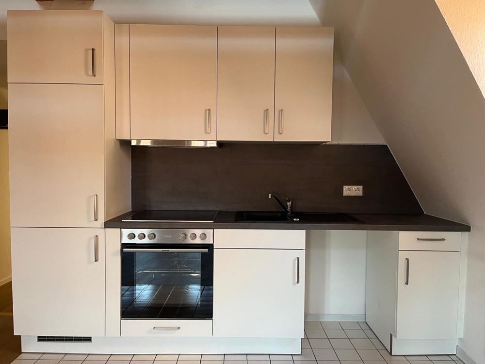 Tolle Altbauwohnung in der City - Neue Einbauküche