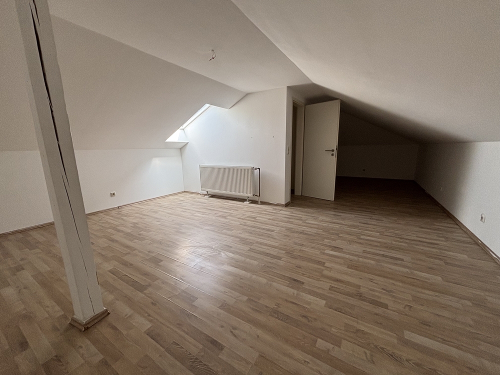 Bungalow mit Vollkeller und ausgebautem Dachboden - Dachboden