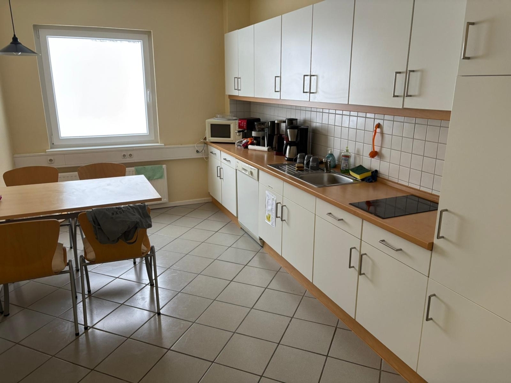 * Bürofläche mit viel Tageslicht in der Stadtkoppel * - Küchenbereich