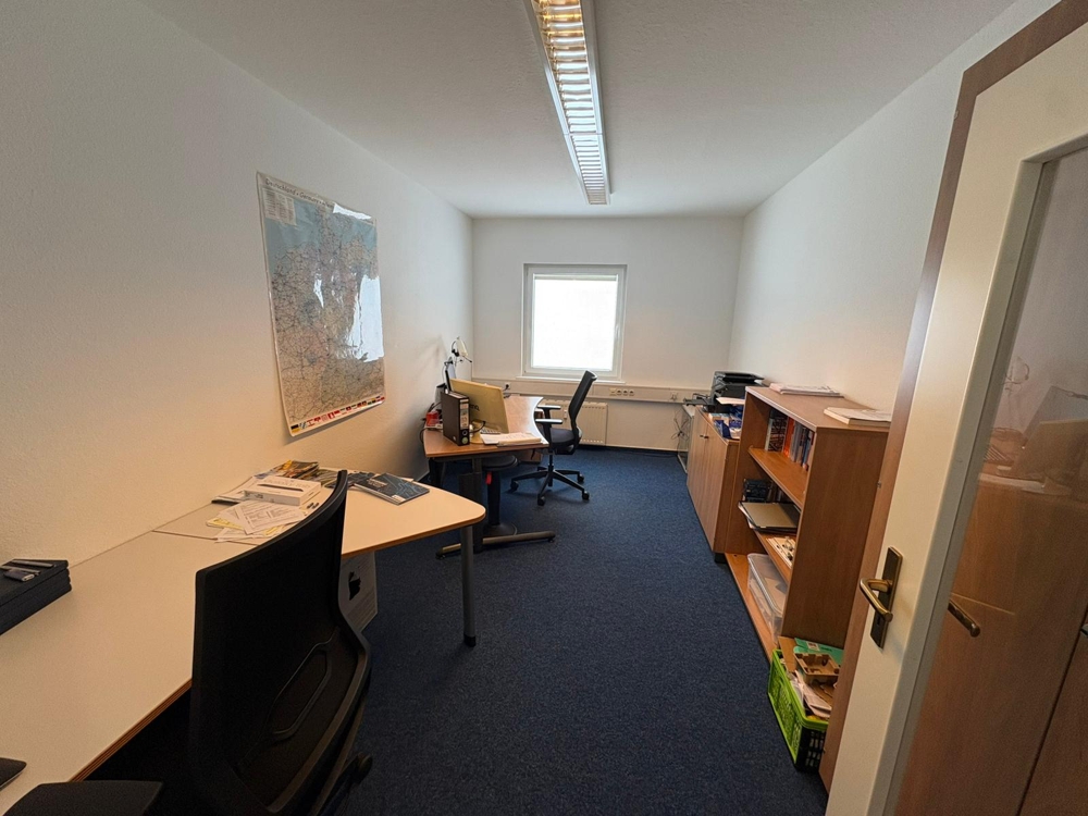 * Bürofläche mit viel Tageslicht in der Stadtkoppel * - Büro